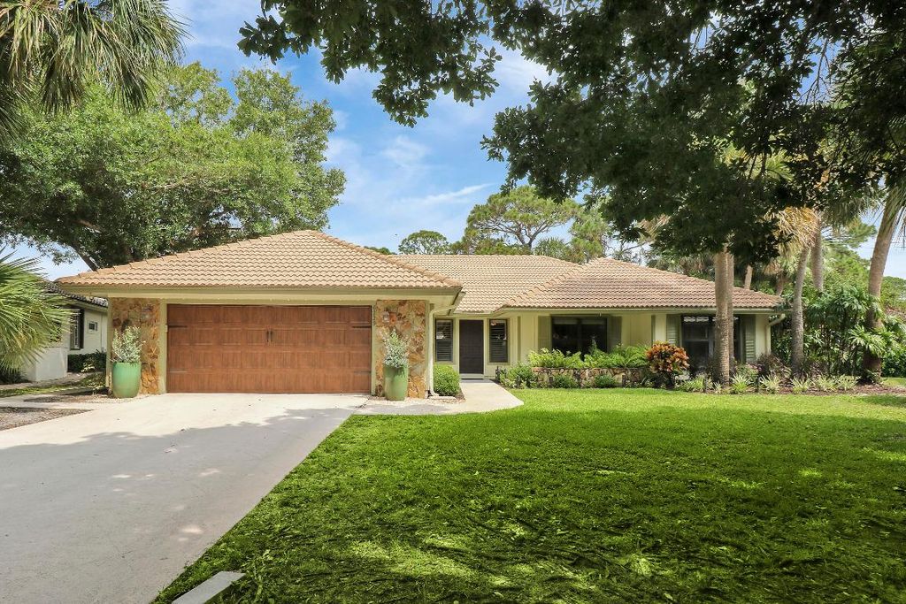Photo of 6239 Longleaf Pine Drive, Jupiter, FL 33458 (MLS # R10987894)