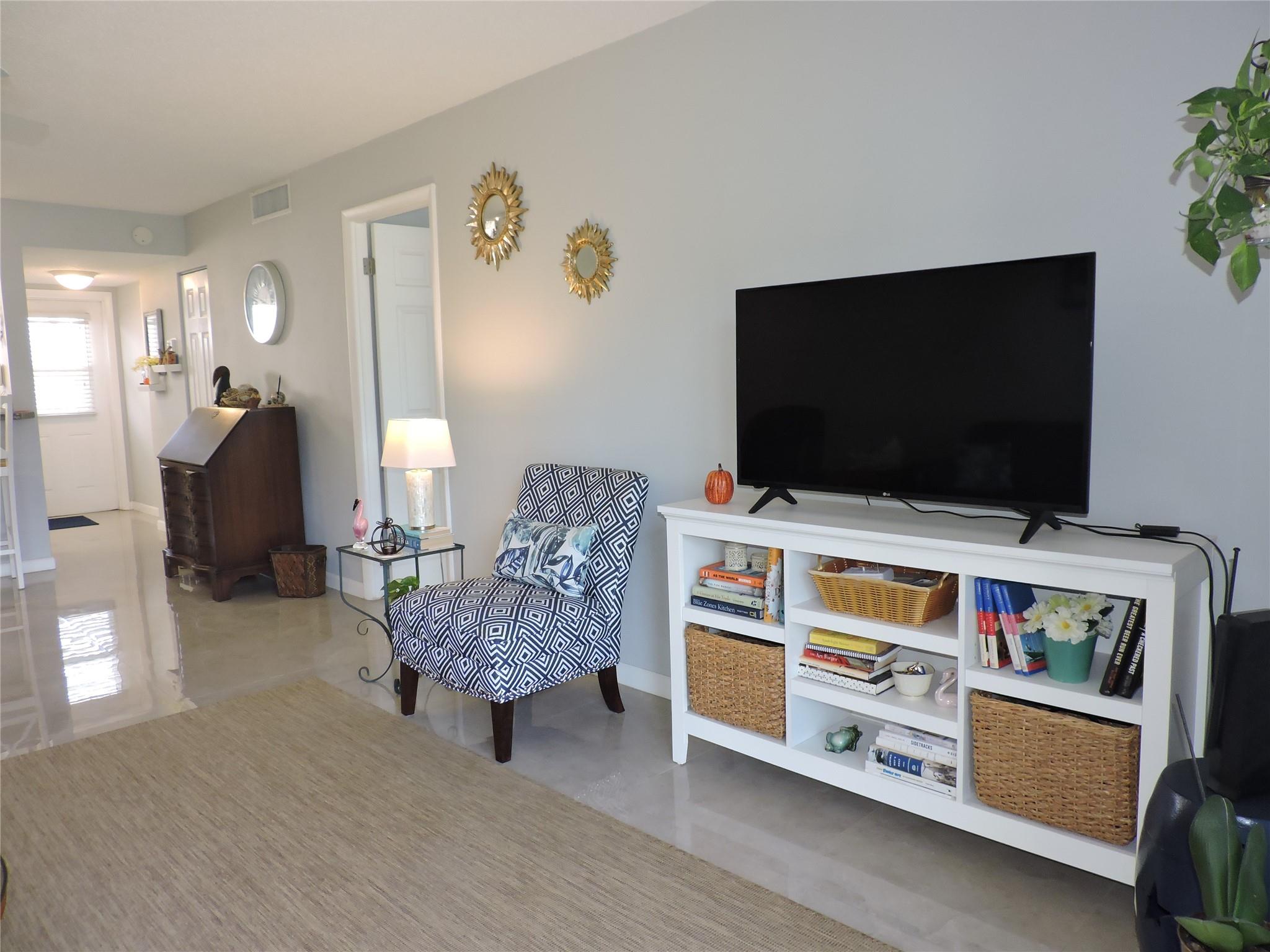 THE DANIANS NORTH CONDO - Residential
