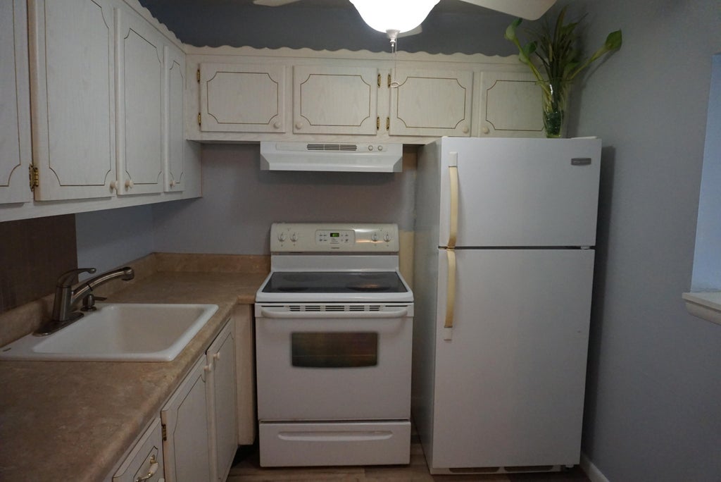 Photo of 202 Andover H, West Palm Beach, FL 33417 (MLS # B26082178)