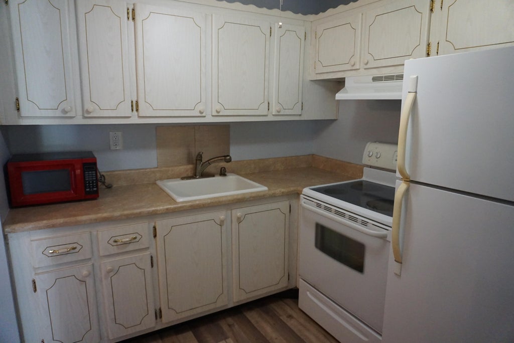 Photo of 202 Andover H, West Palm Beach, FL 33417 (MLS # B26082178)