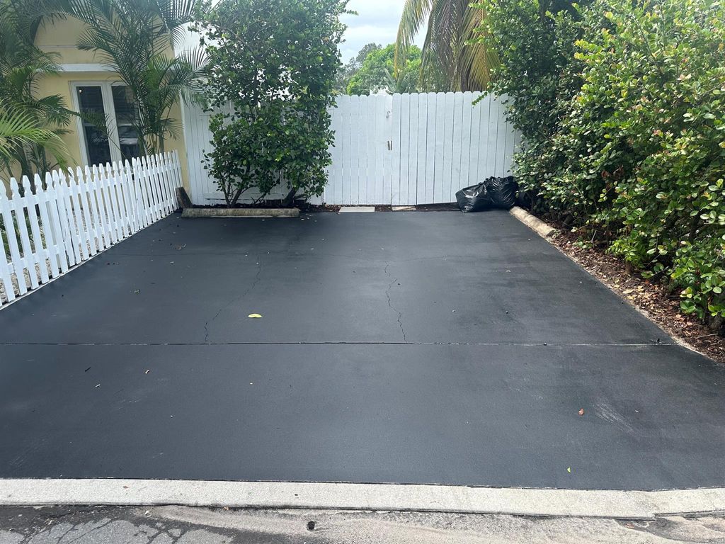 Photo of 711 4th Avenue S, Lake Worth Beach, FL 33460 (MLS # R11030514)