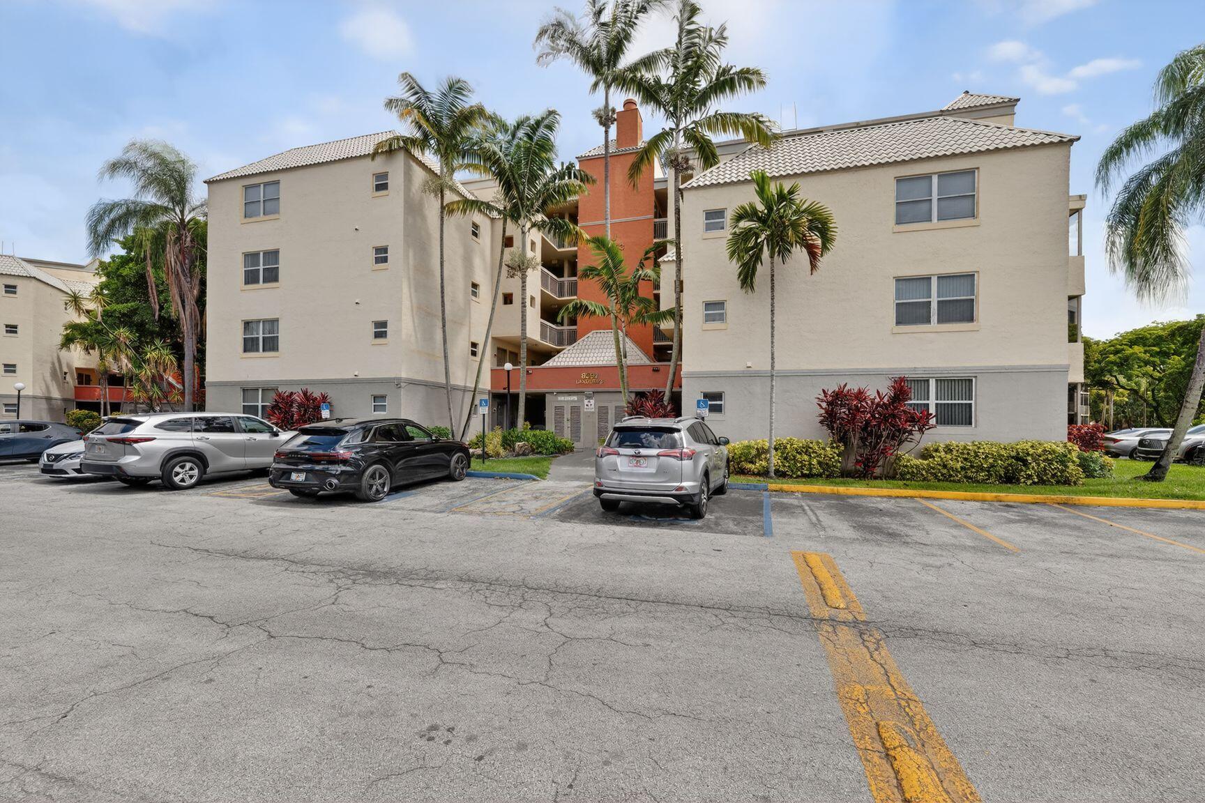 LAS VISTAS AT DORAL CONDO - Residential