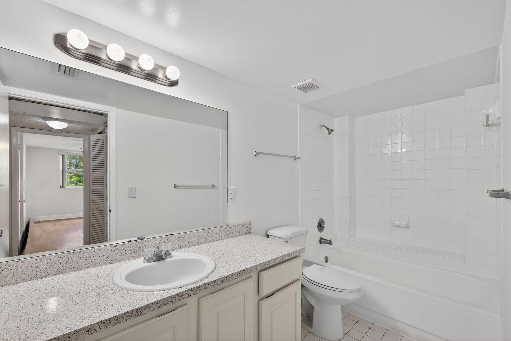 LAS VISTAS AT DORAL CONDO - Residential