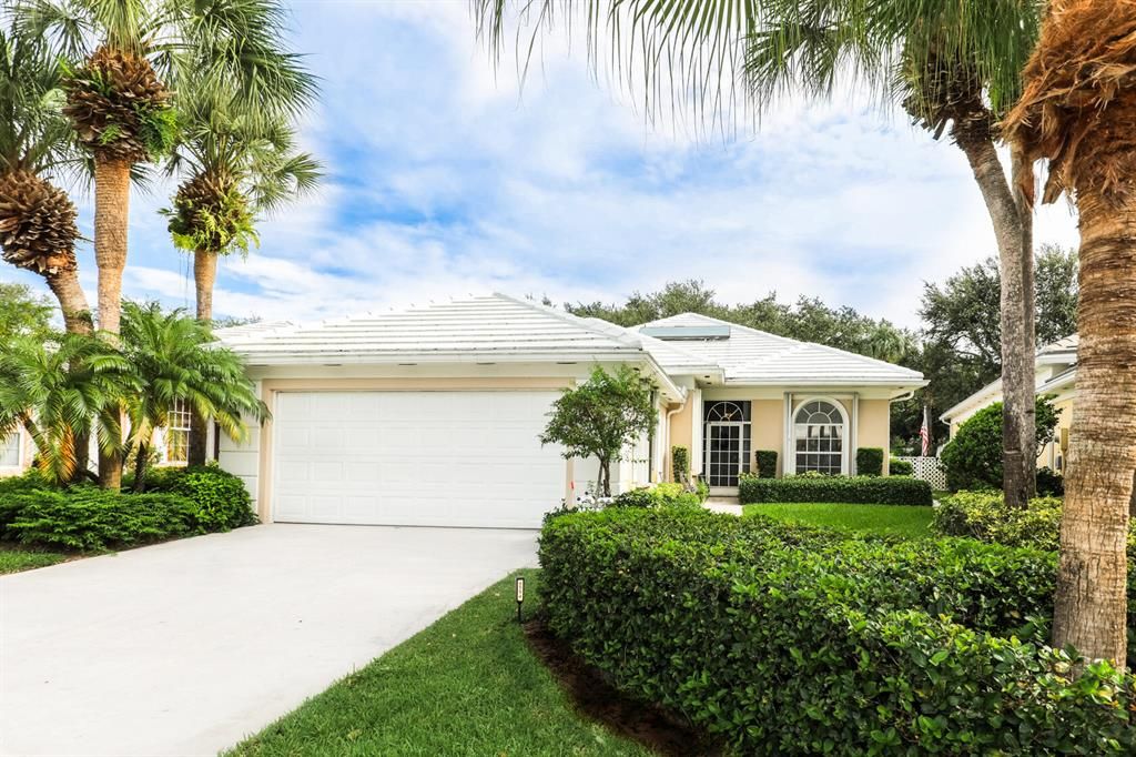 Photo of 8554 Beaconhill Road, Palm Beach Gardens, FL 33410 (MLS # R10735706)