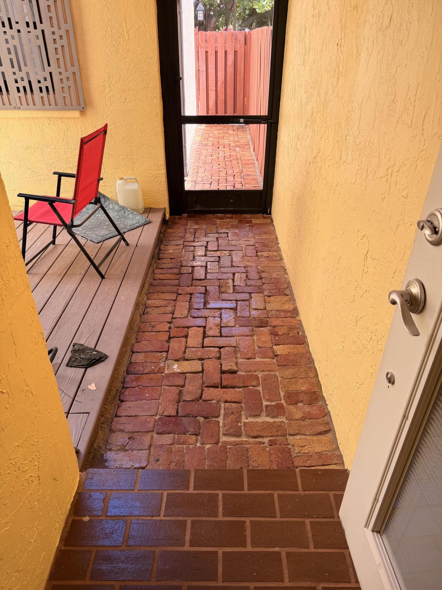 797 S Riverside Drive 797