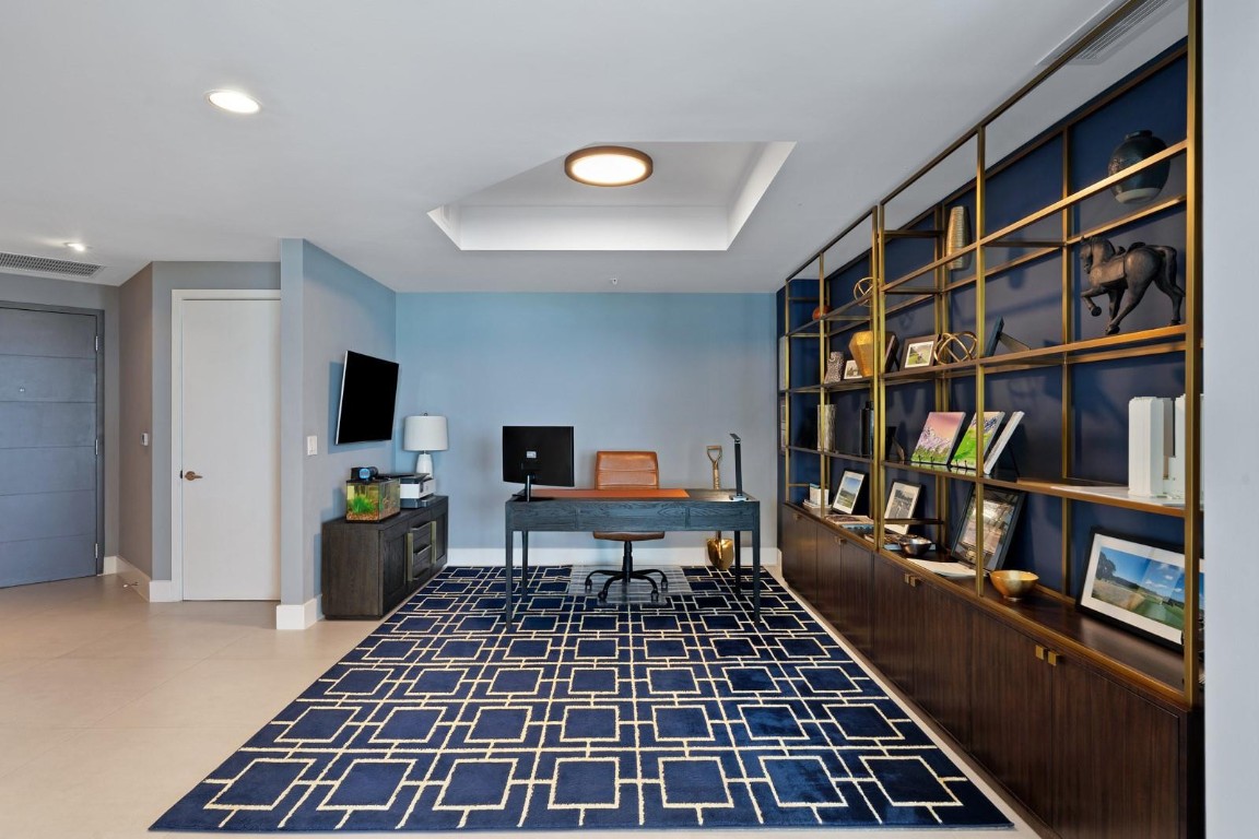 MARINA PALMS - Residential