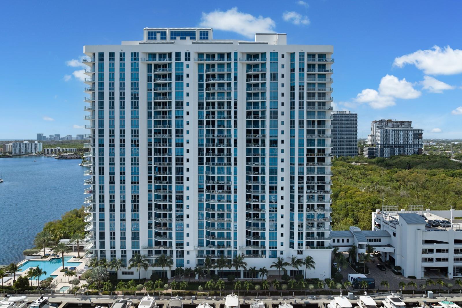 MARINA PALMS - Residential