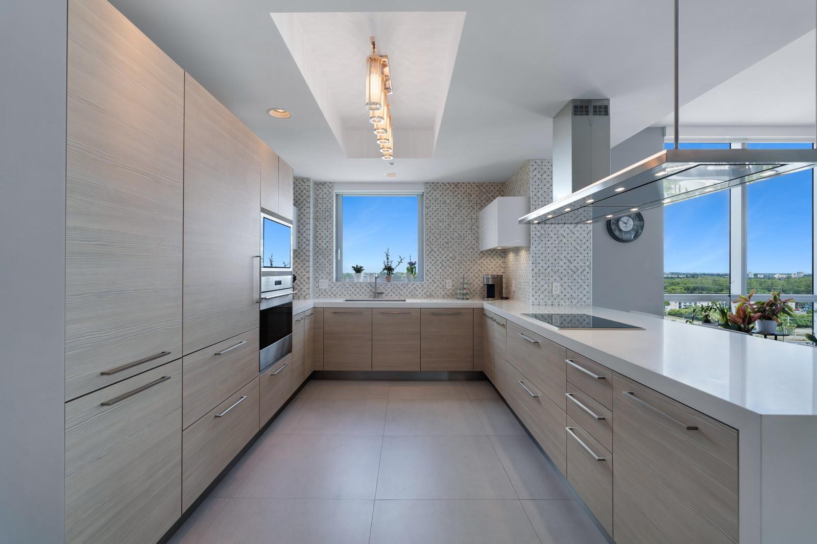 MARINA PALMS - Residential