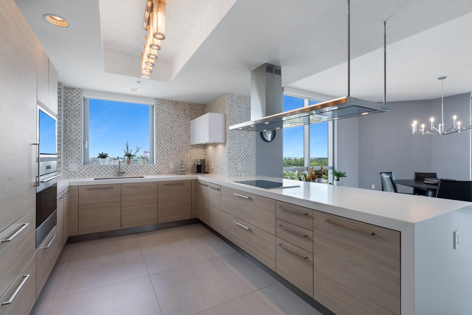 MARINA PALMS - Residential