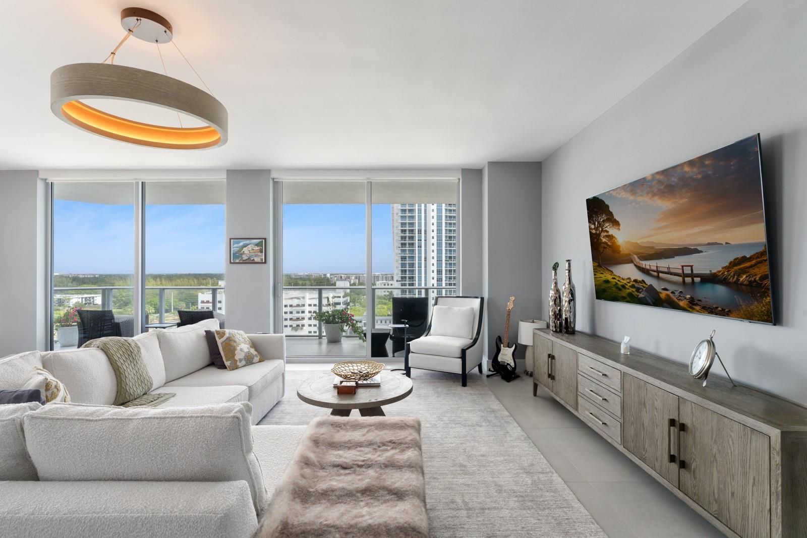 MARINA PALMS - Residential