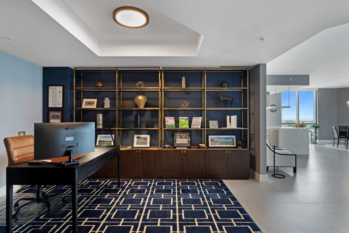 MARINA PALMS - Residential