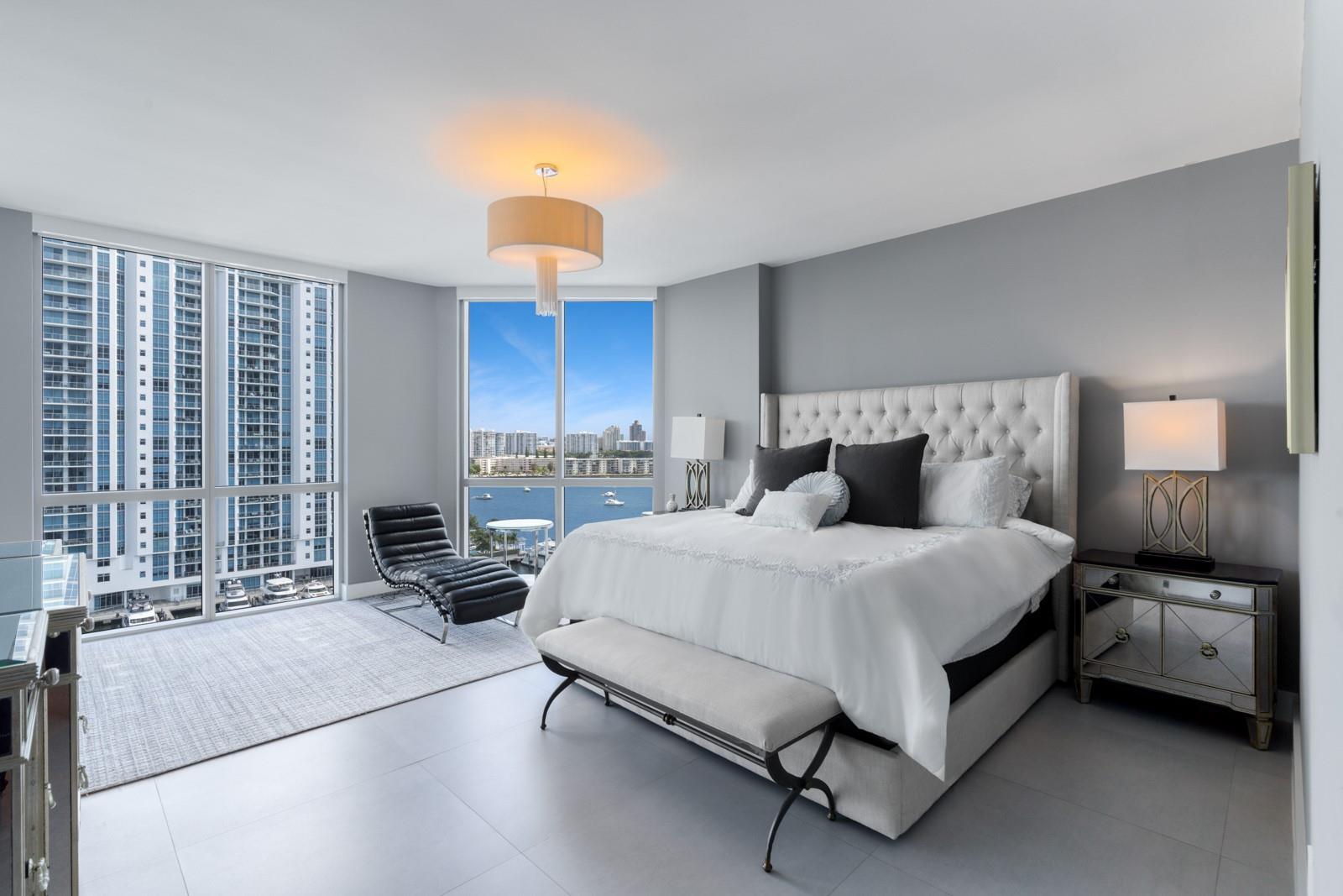 MARINA PALMS - Residential