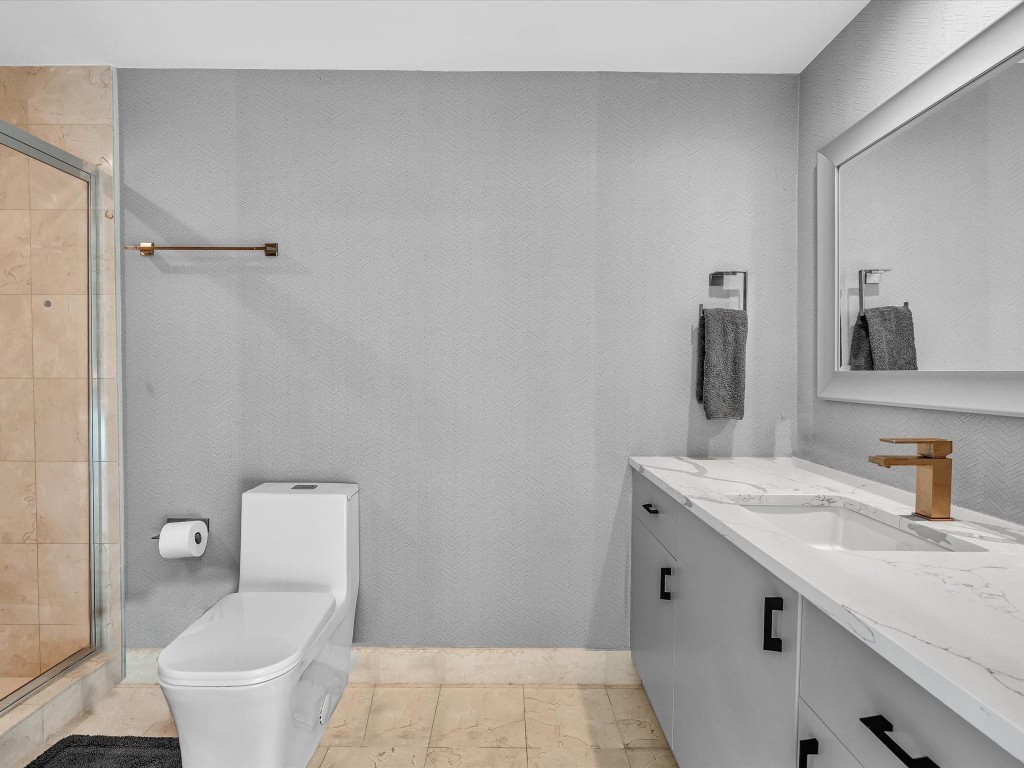 Aquazul Condo - Residential