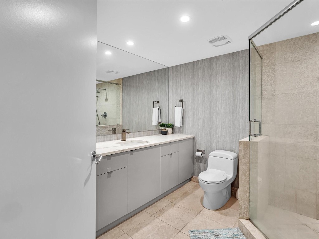 Aquazul Condo - Residential