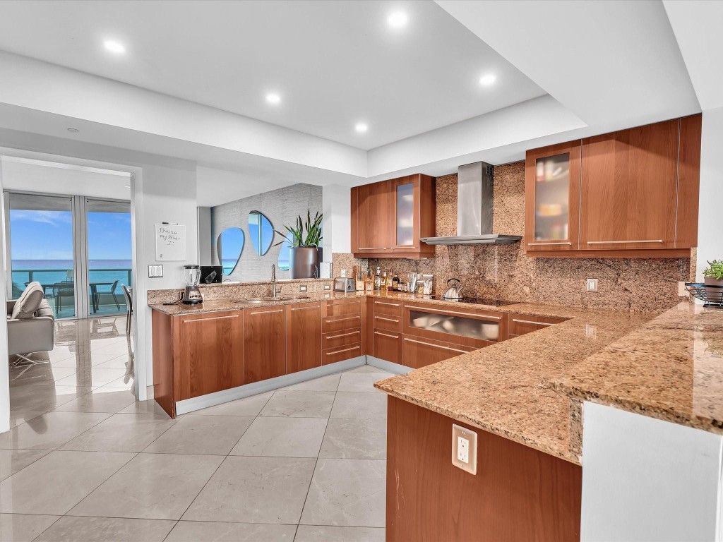 Aquazul Condo - Residential