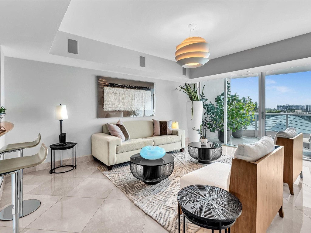 Aquazul Condo - Residential