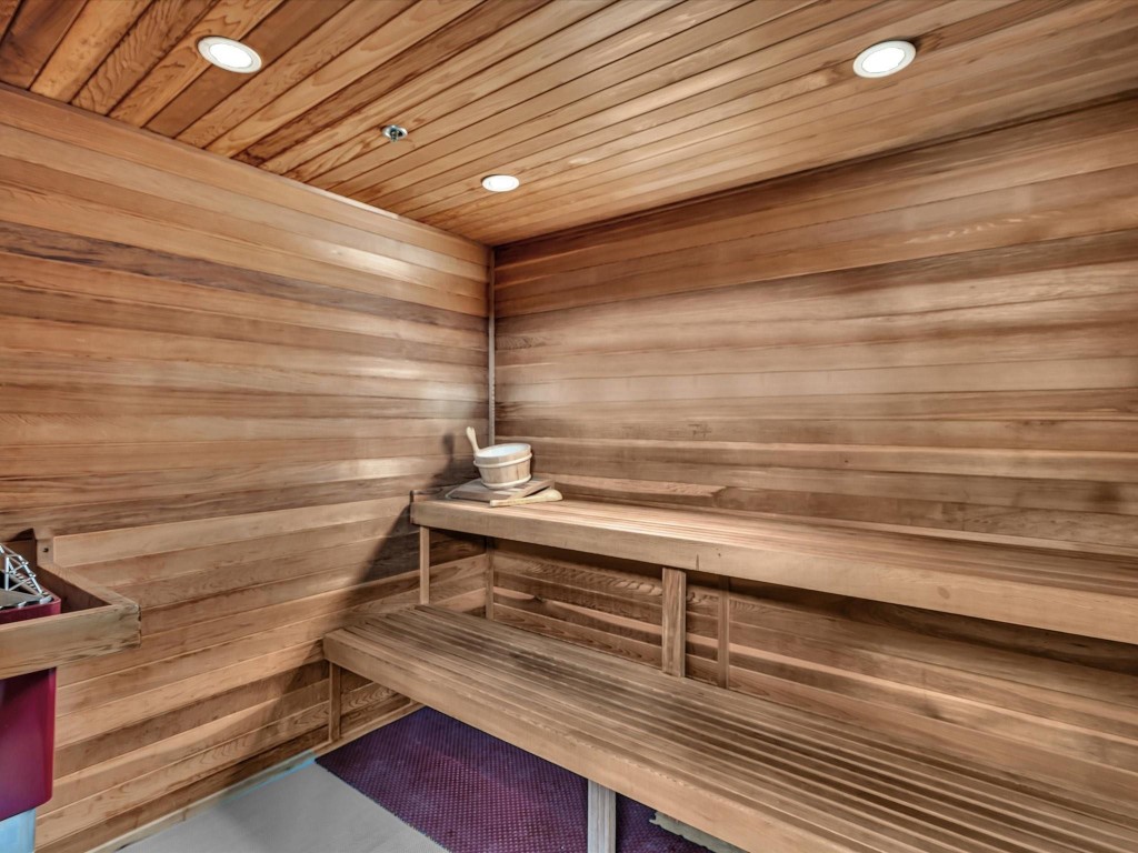 Aquazul Condo - Residential