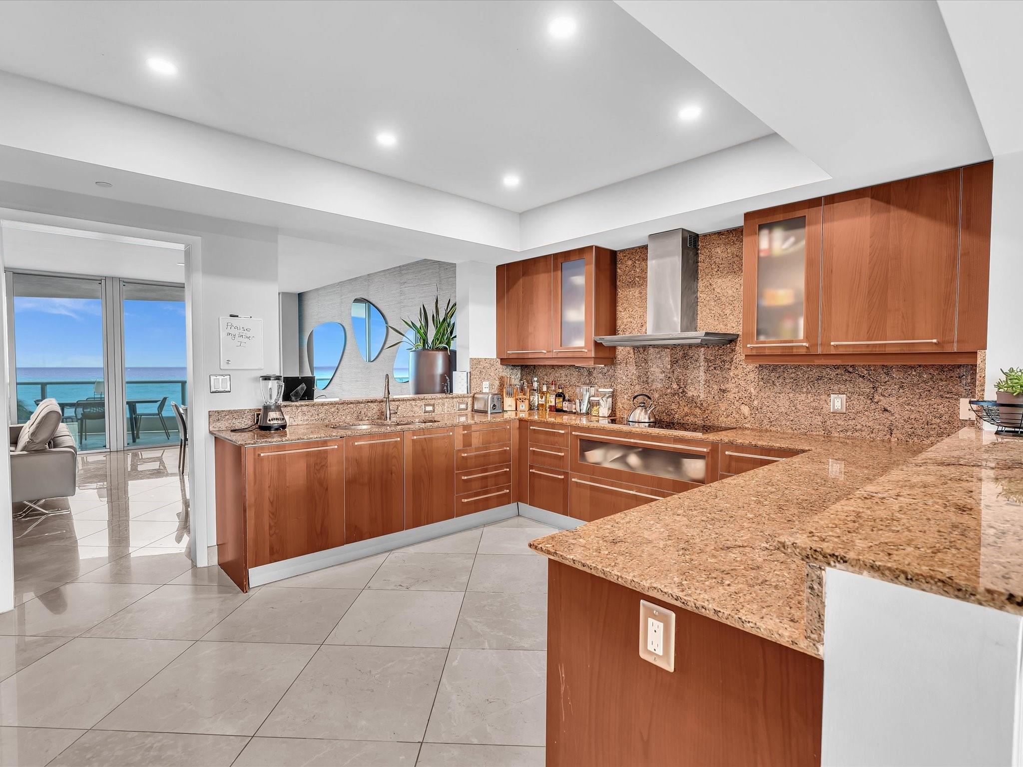 Aquazul Condo - Residential