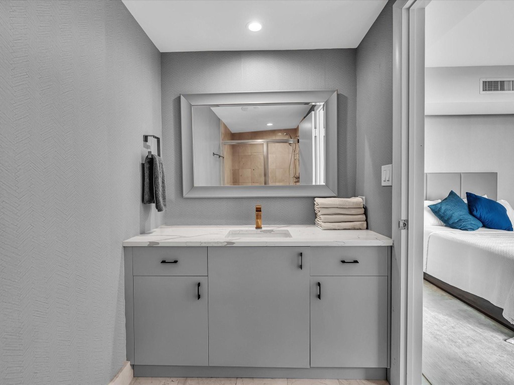 Aquazul Condo - Residential