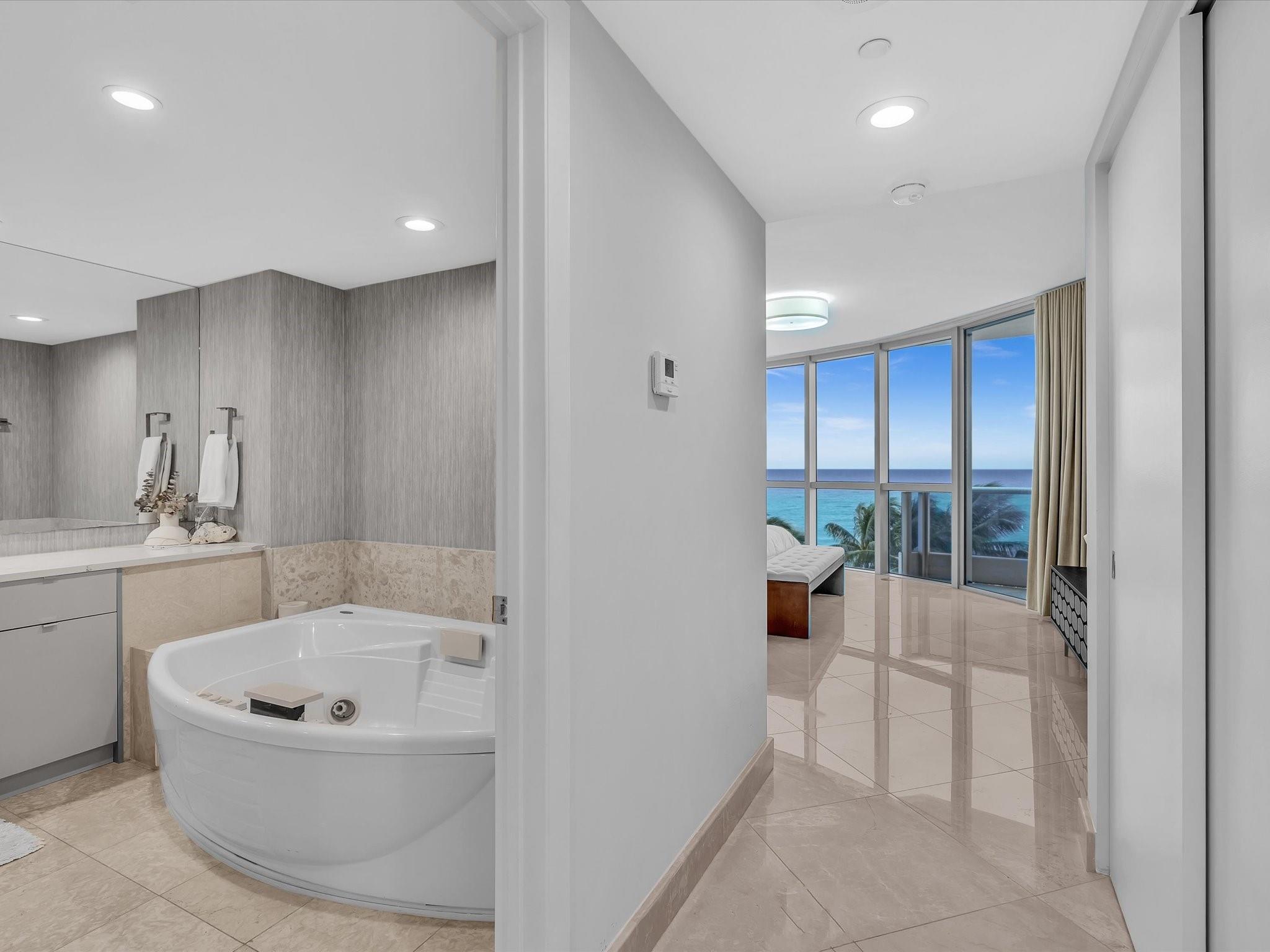 Aquazul Condo - Residential