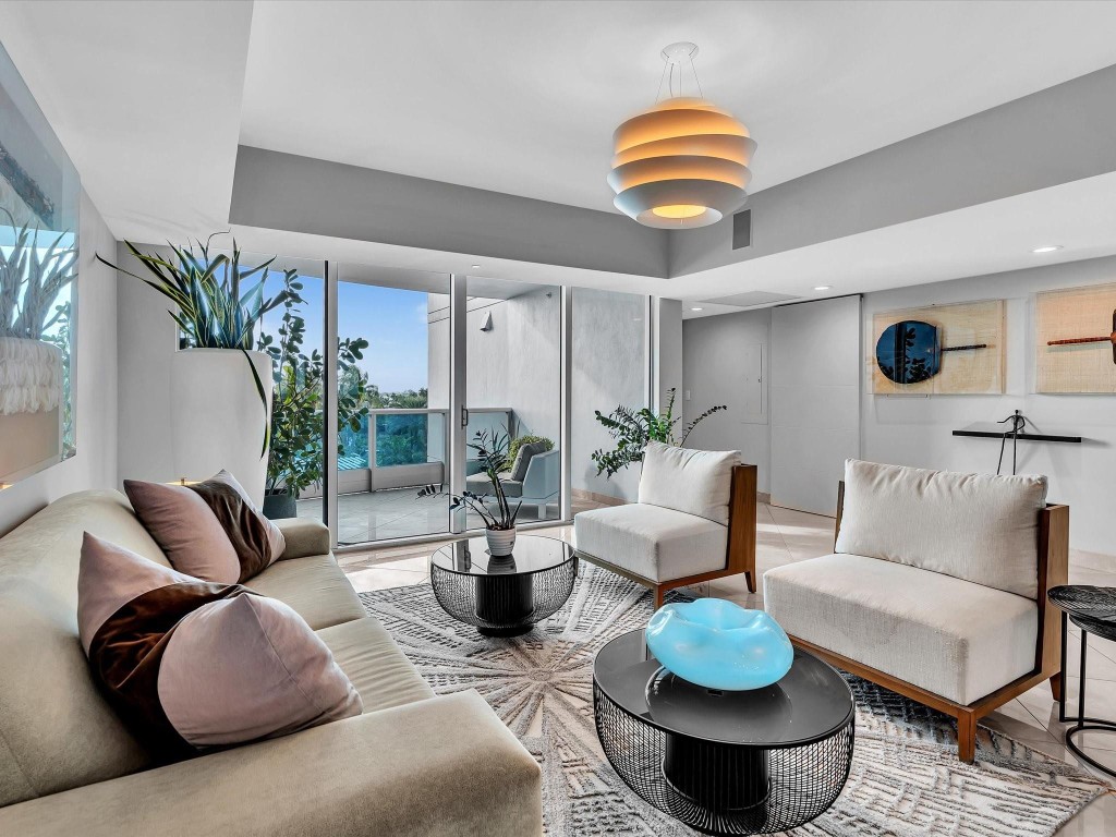 Aquazul Condo - Residential