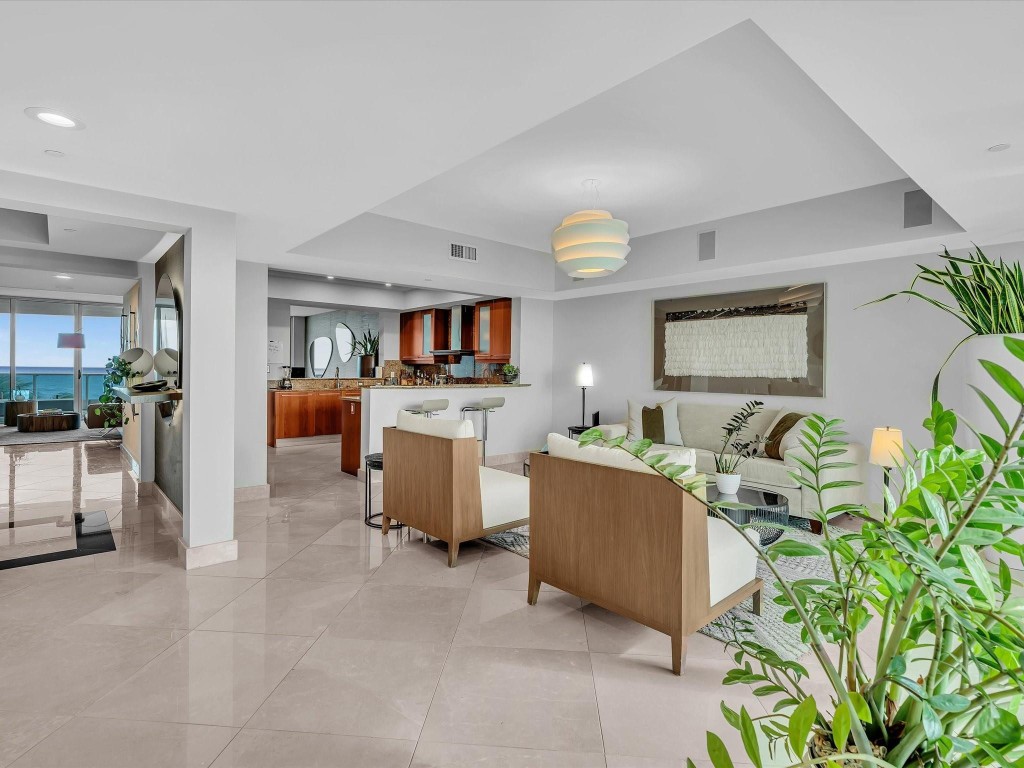 Aquazul Condo - Residential