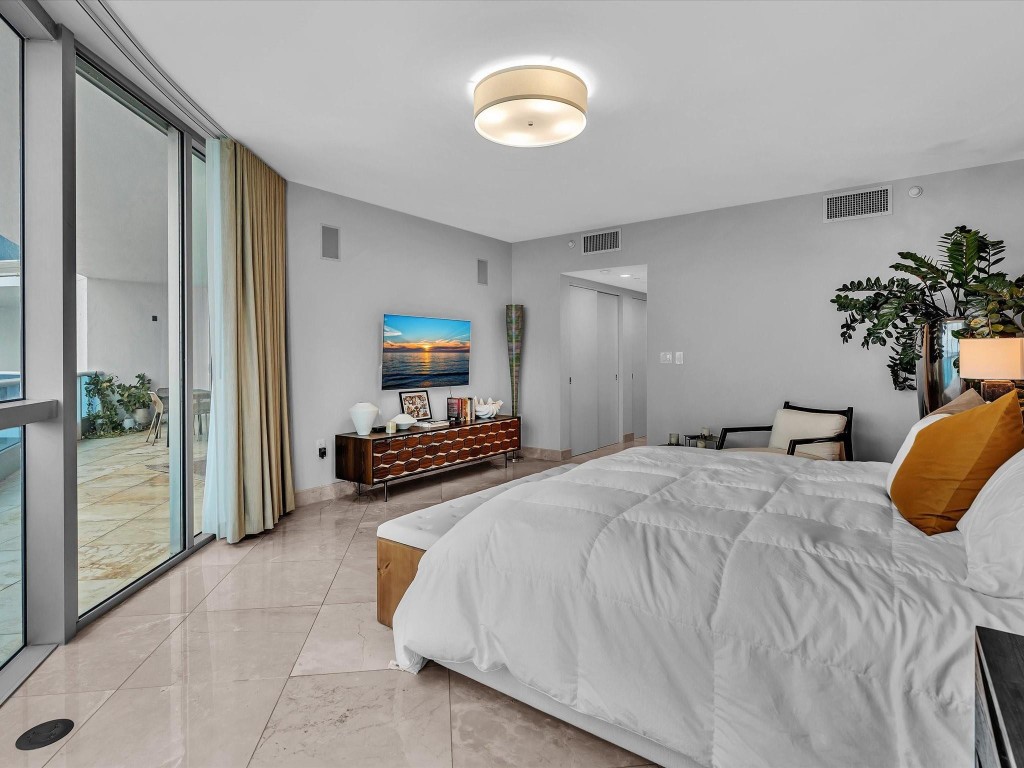 Aquazul Condo - Residential