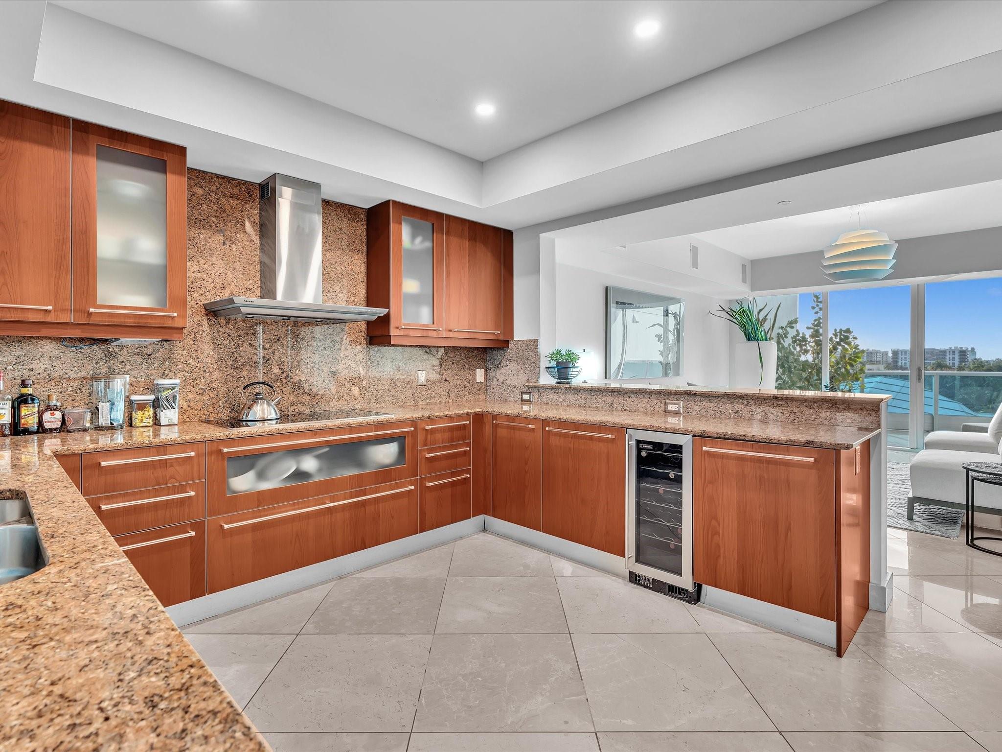 Aquazul Condo - Residential