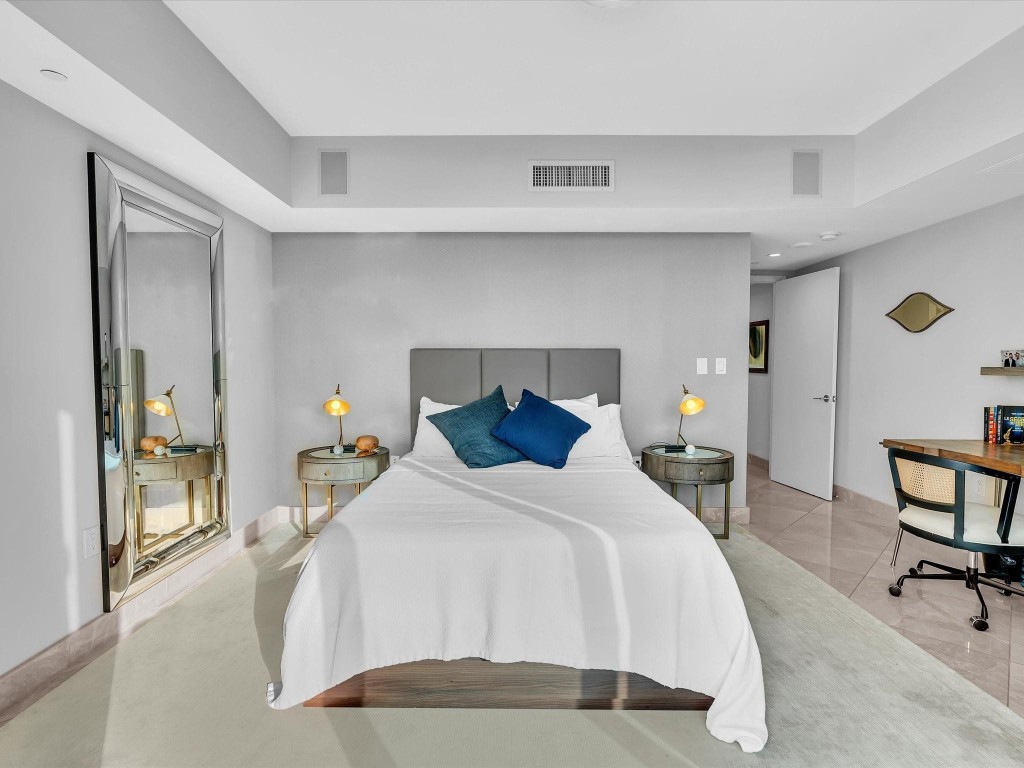 Aquazul Condo - Residential