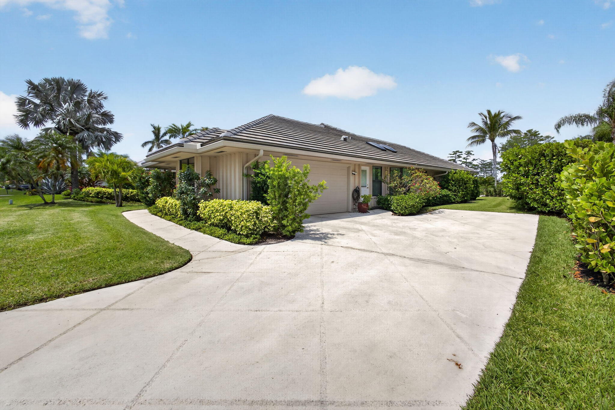PGA RESORT COMMUNITY 6 - Residential