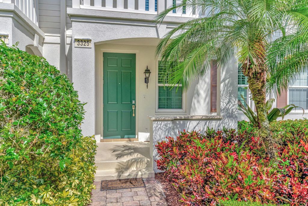 Photo of 3325 E Community Drive, Jupiter, FL 33458 (MLS # R11081783)