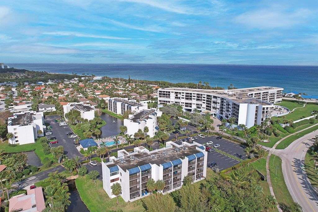 Photo of 1605 S Us Highway 1 #F404, Jupiter, FL 33477 (MLS # R11096599)