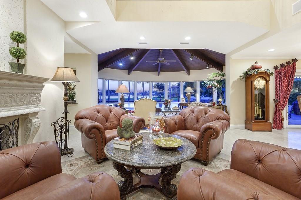 Las Olas Isles - Residential