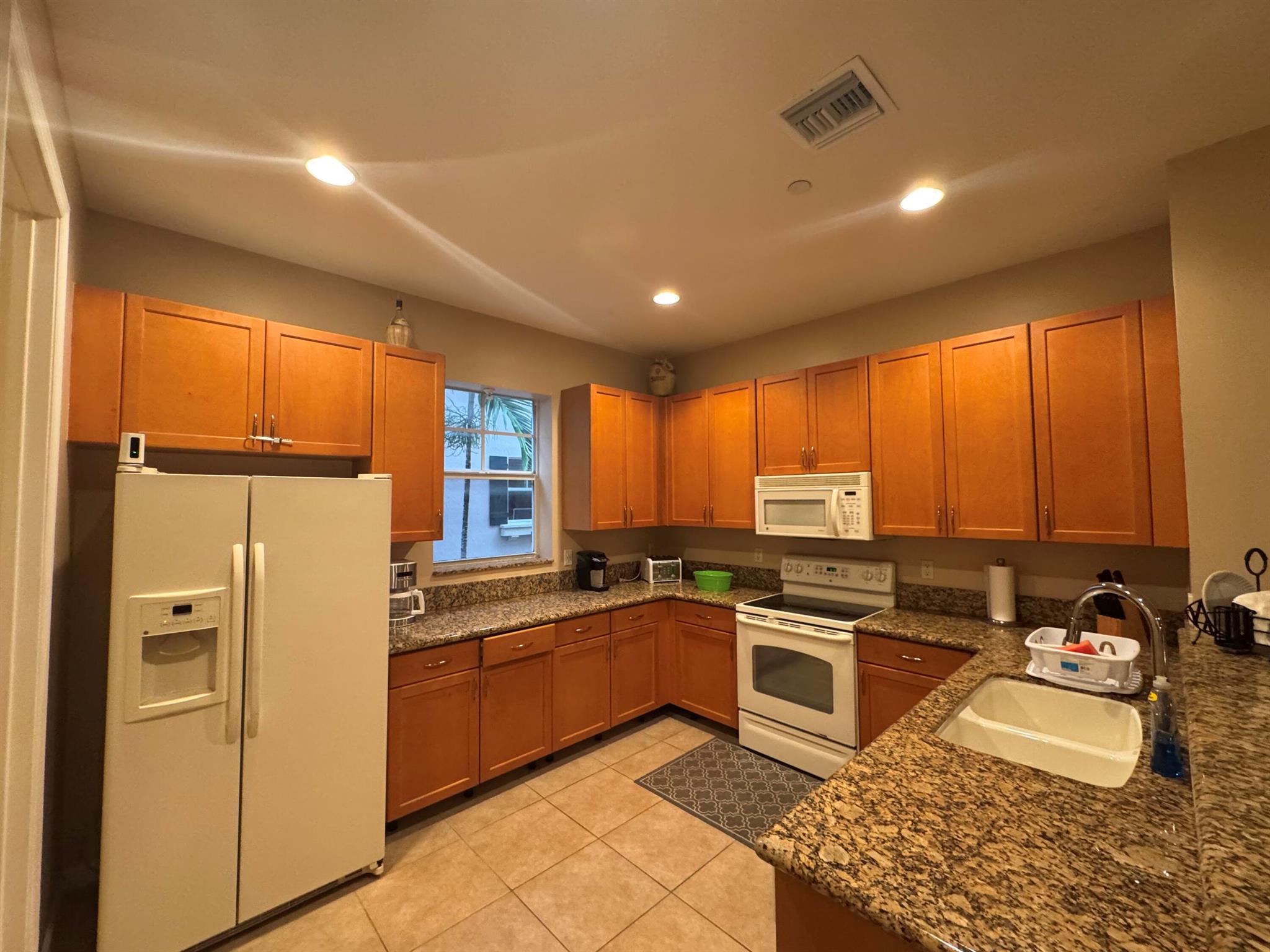 VILLA MEDICI CONDO - Residential Lease