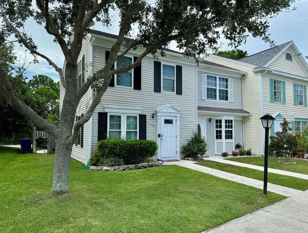 Photo of 310 Georgian Park Drive, Jupiter, FL 33458 (MLS # R11010084)