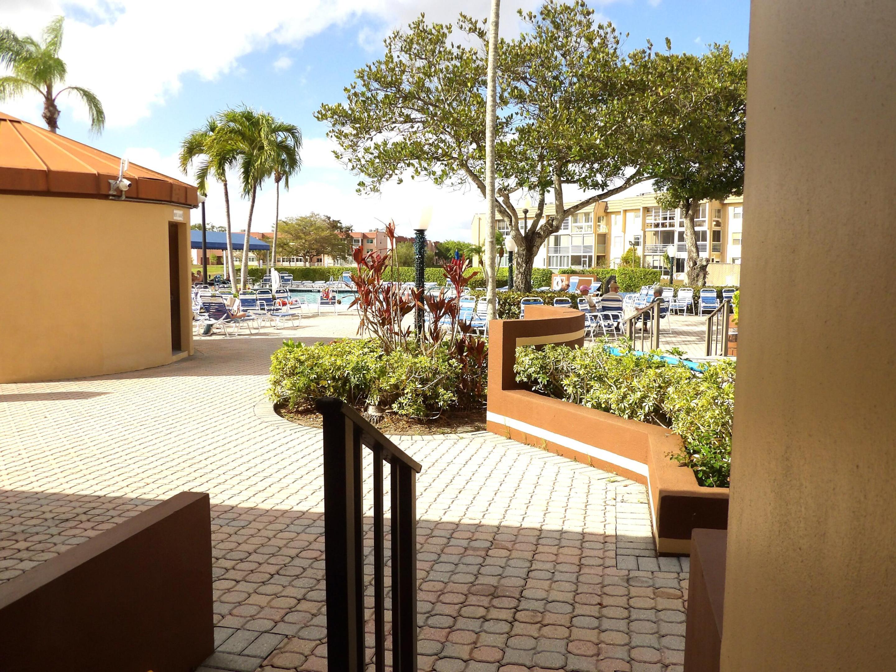 SUNRISE LAKES 101 CONDO - Residential