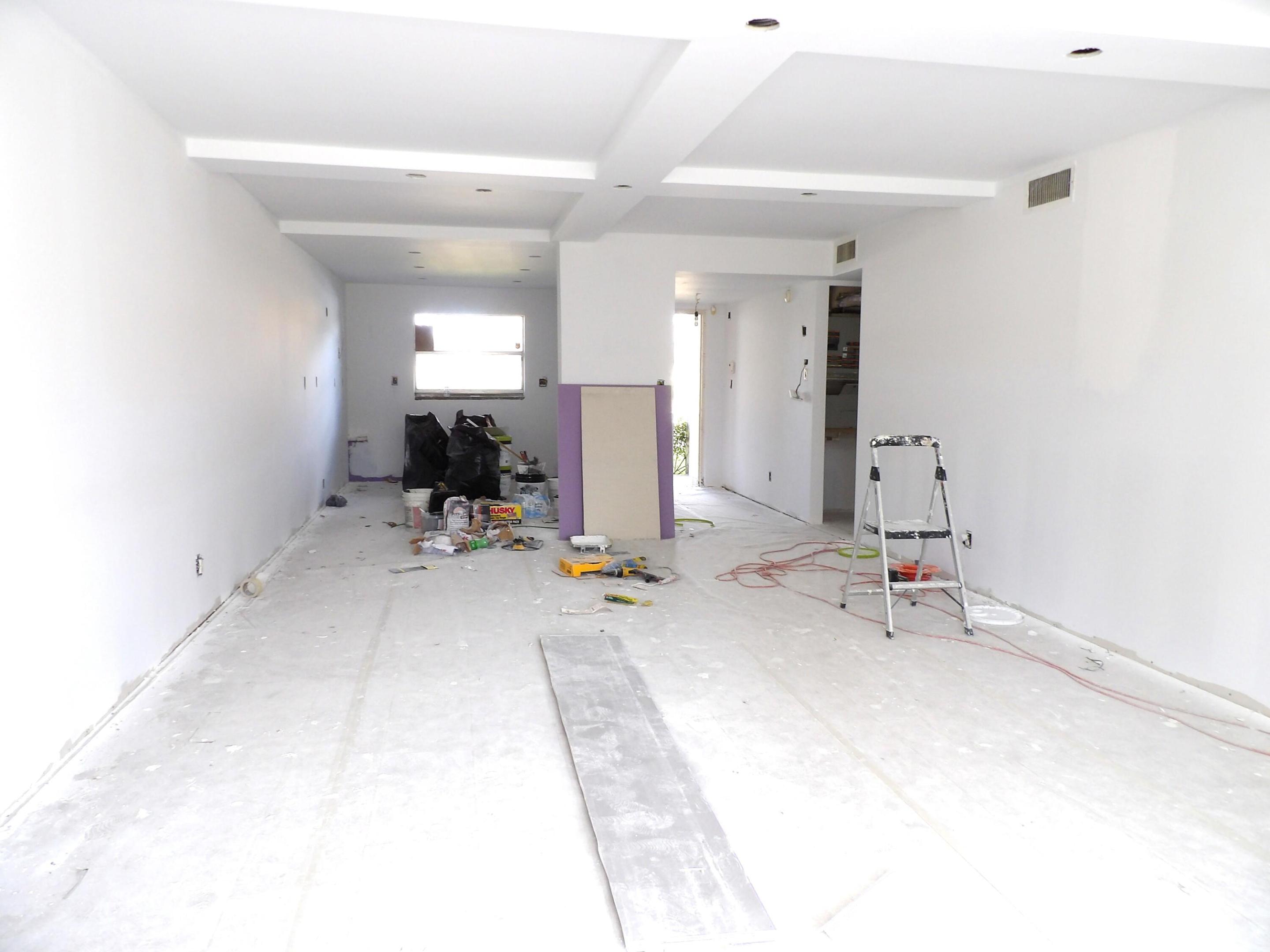 SUNRISE LAKES 101 CONDO - Residential