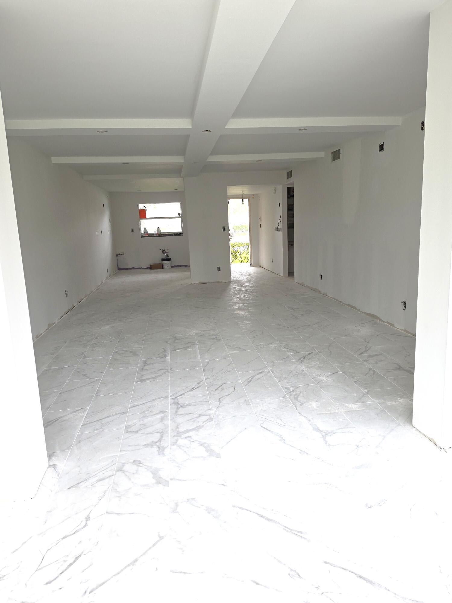 SUNRISE LAKES 101 CONDO - Residential