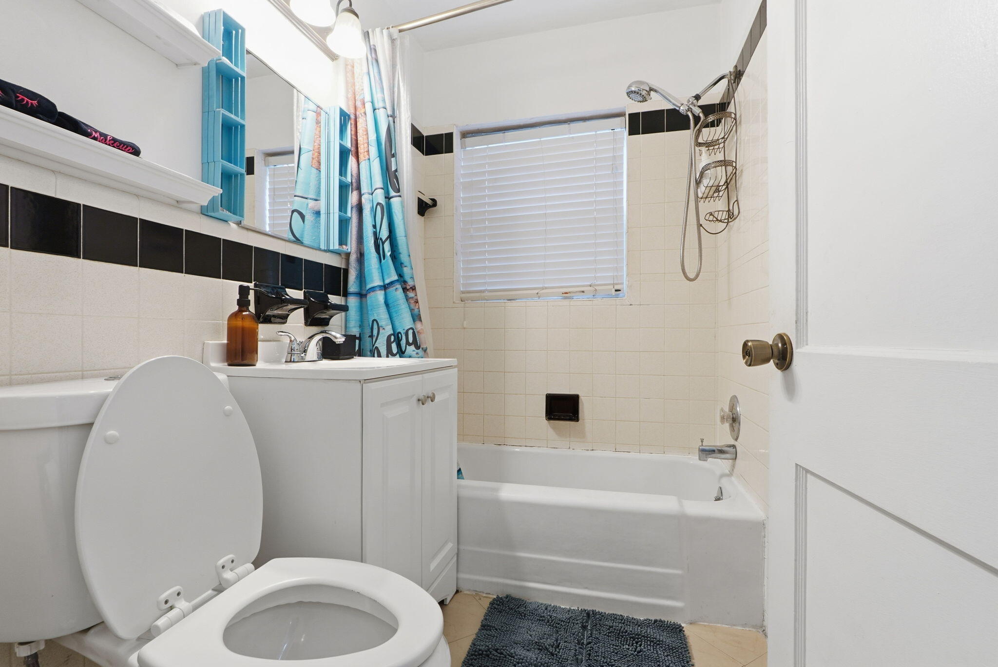 NORTH HOLLYWOOD - Residential Income