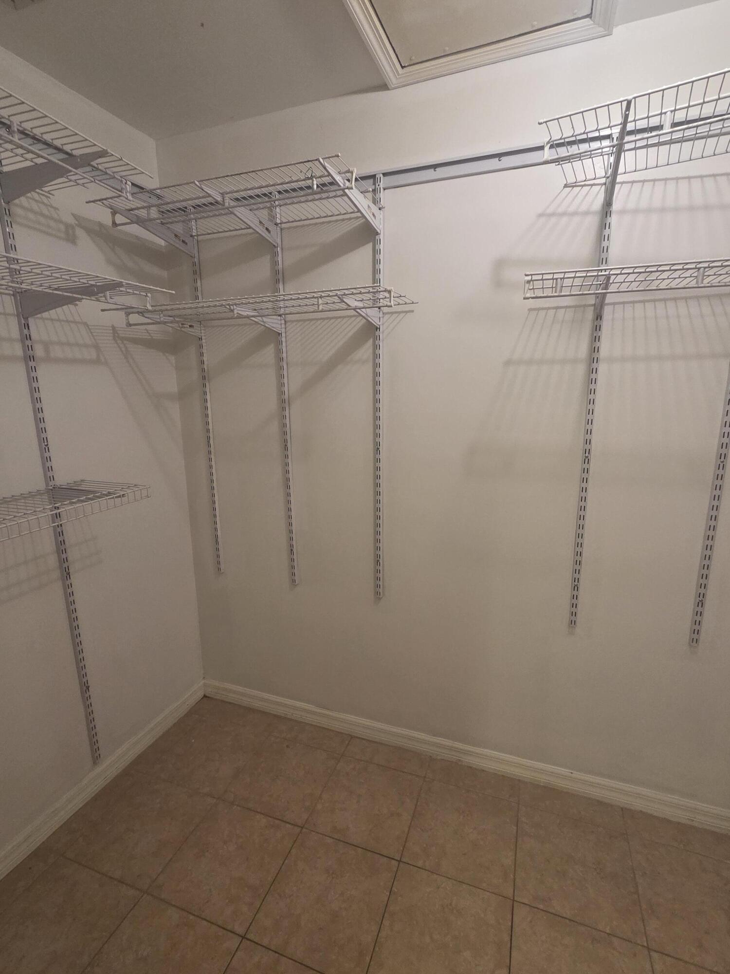 LONGWOOD VILLAGE PHASE 3A - Residential Lease