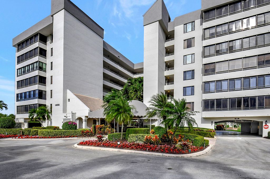 Photo of 16032 Lomond Hills Trail #162, Delray Beach, FL 33446 (MLS # R11127248)