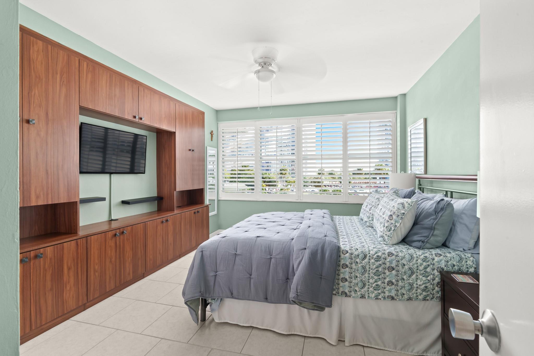 Coral Ridge Towers North - Residential