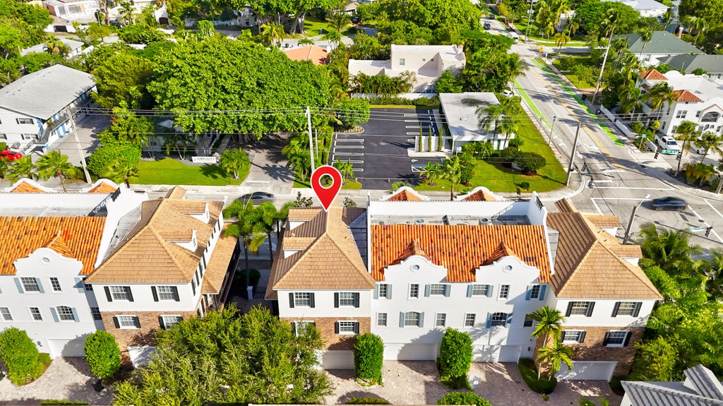 Photo of 143 N Cannery Row Circle, Delray Beach, FL 33444 (MLS # B26092735)