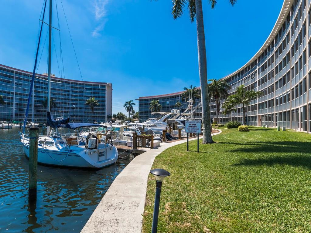 Hillsboro Cove - Residential