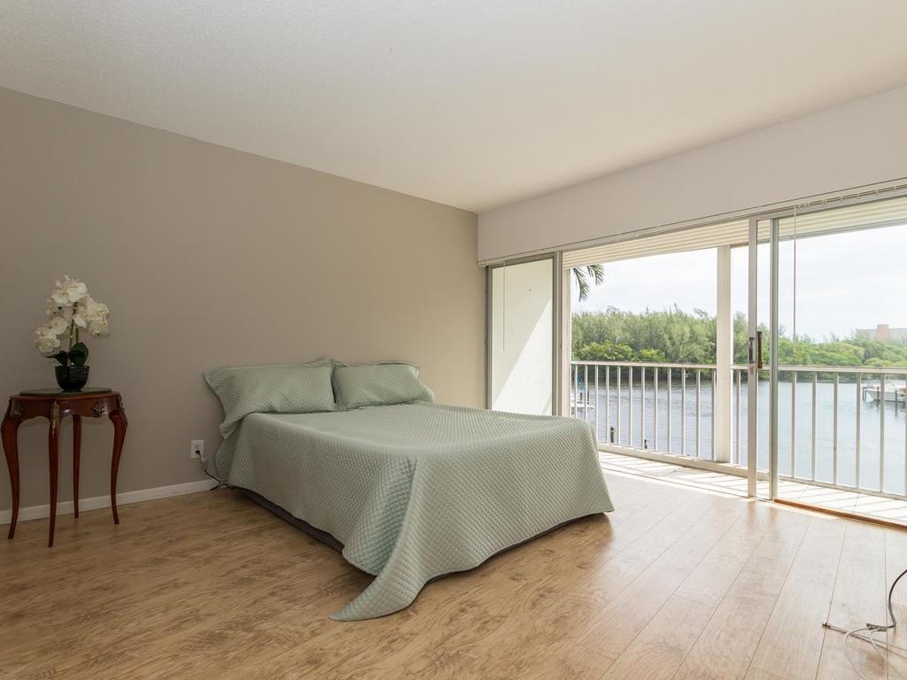 Hillsboro Cove - Residential