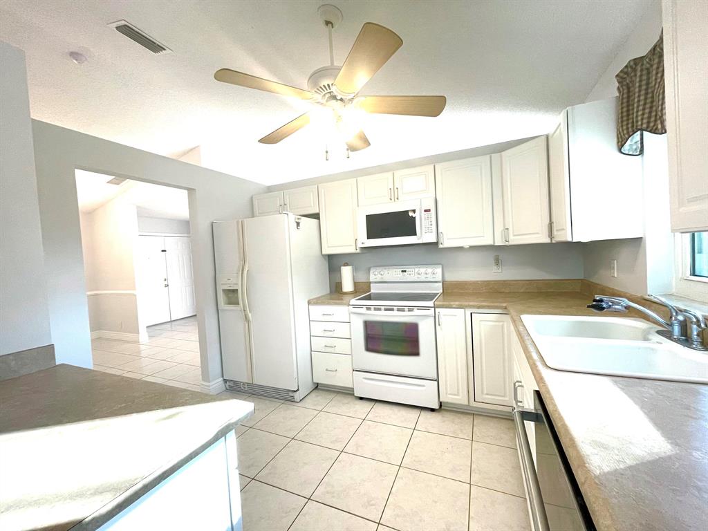 Lyons West 137-40 B - Hammock - Residential