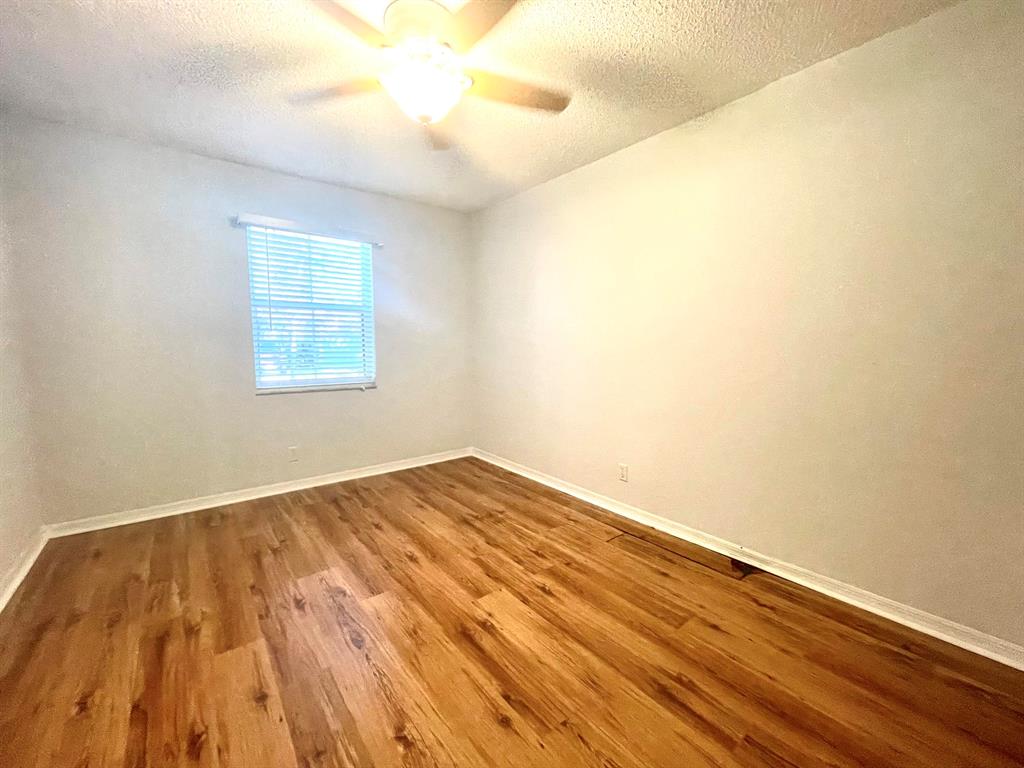 Lyons West 137-40 B - Hammock - Residential