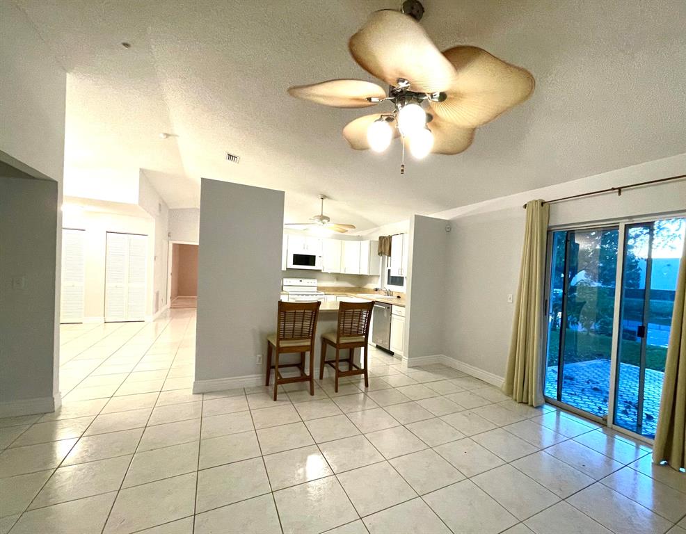 Lyons West 137-40 B - Hammock - Residential