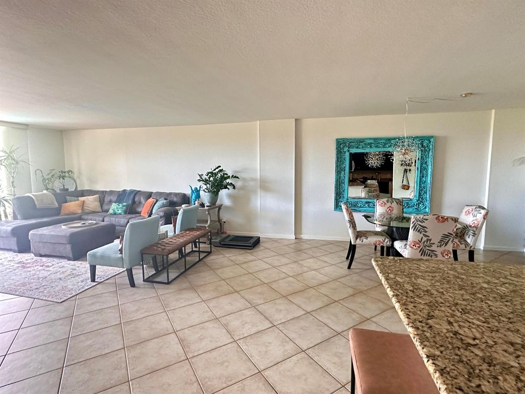 Photo of 1000 Spanish River Road #3u, Boca Raton, FL 33432 (MLS # R10985590)