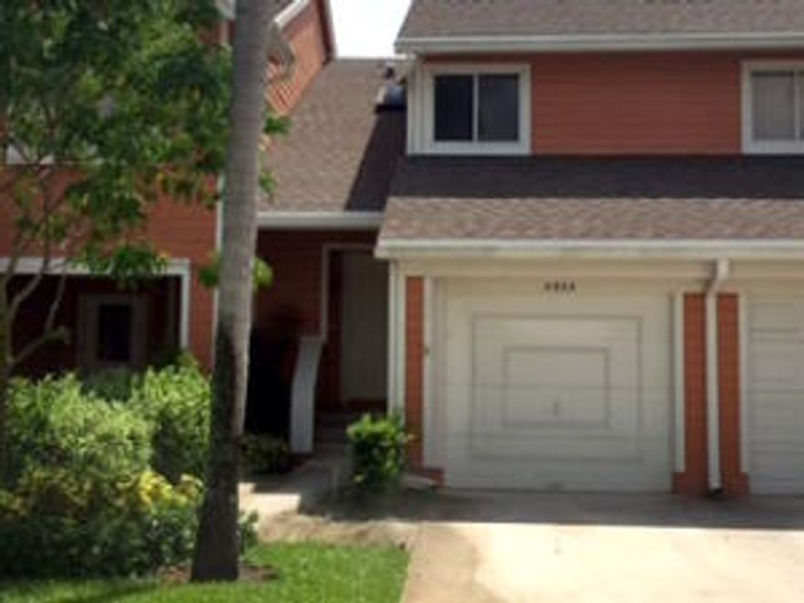 Fantastic Townhouse.. IMMEDIATE OCCUPANCY.!!!  A+ School District.  Unfurnished 2 story TOWNHOUSE  in prime location in city of Boca Raton.  2 bed/2bath with 1 half bath, stacked bedroom plan with 16 in. tiles, carpet, skylight, vaulted ceilings, walk in closet, pantry & screened in patio.  Active Community welcomes all ages.  2 large community pools,, childrens playground, basketball courts, tennis and great clubhouse for entertaining.   Close to local shopping, food establishment, & 1 mile to Town Center Mall. All information deemed accurate, but not guaranteed.